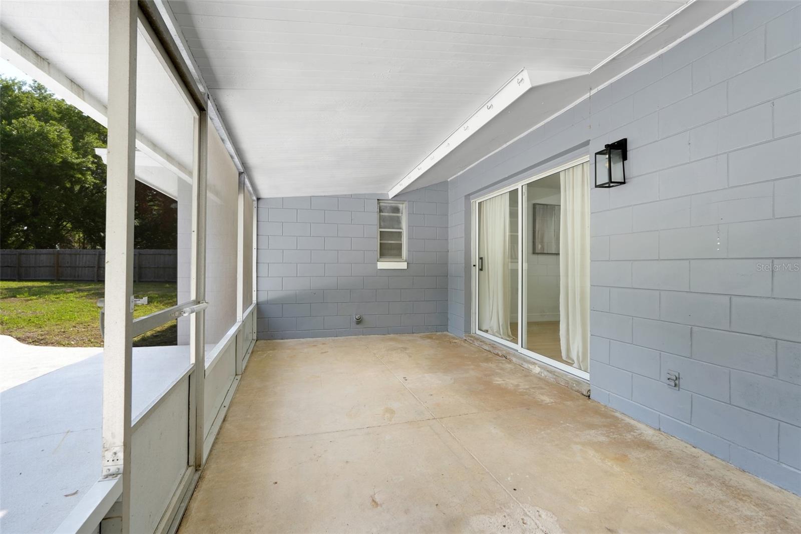 Image 25 of 31 For 589 Del Rio Street