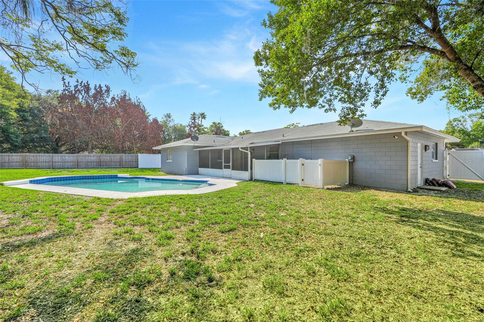 Image 29 of 31 For 589 Del Rio Street