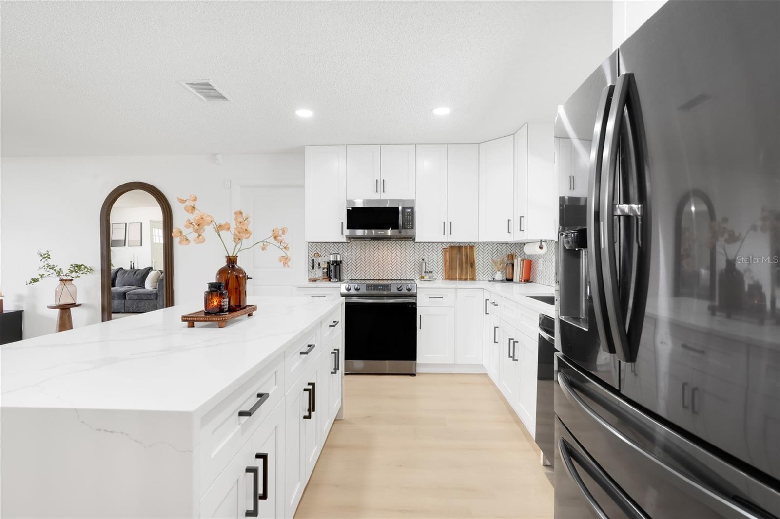 Image 9 of 31 For 589 Del Rio Street