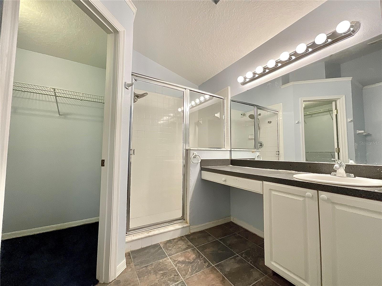 Image 9 of 12 For 2931 Oaktree Drive