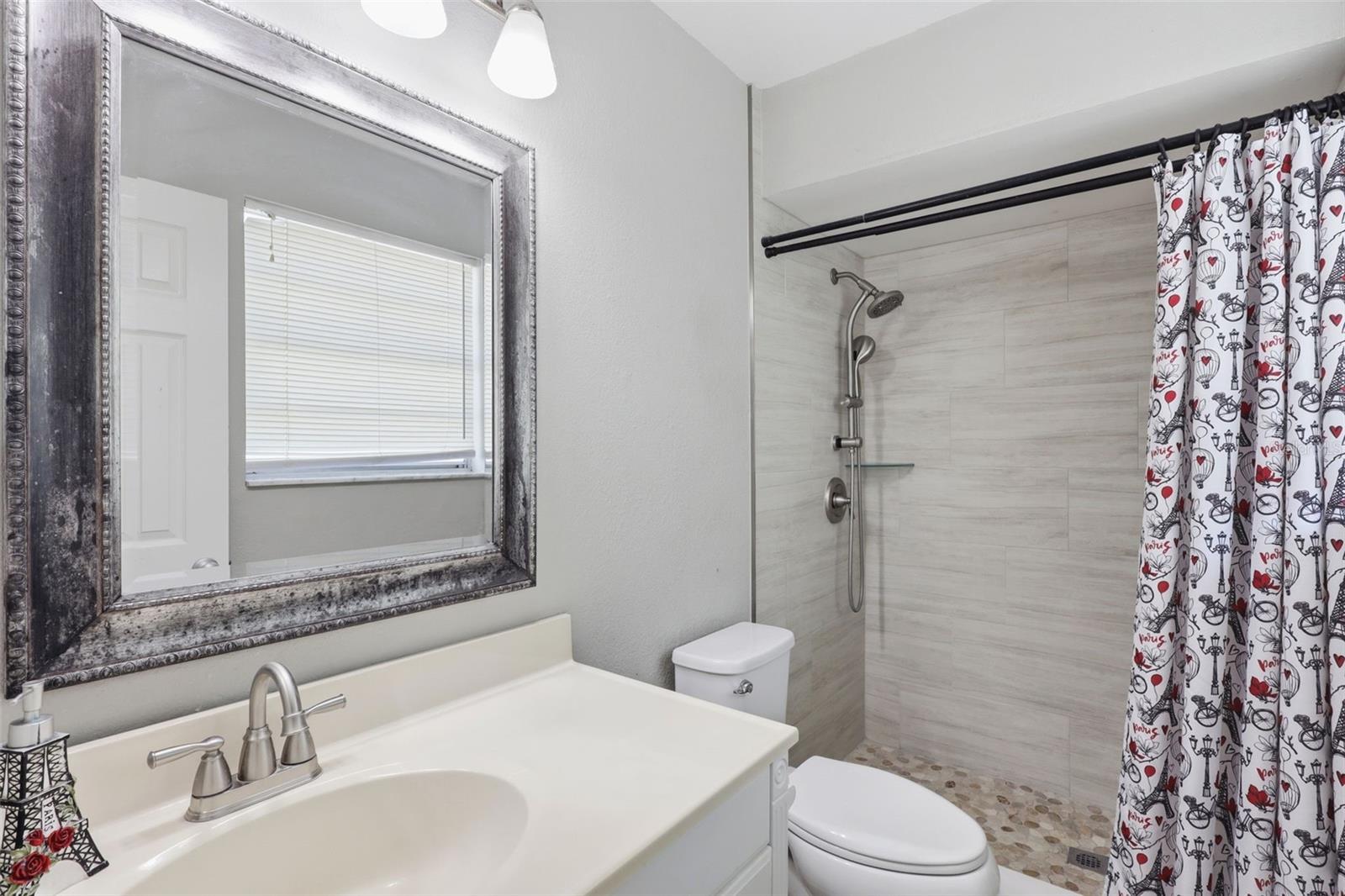 Image 18 of 51 For 2732 Hidden Cove Court