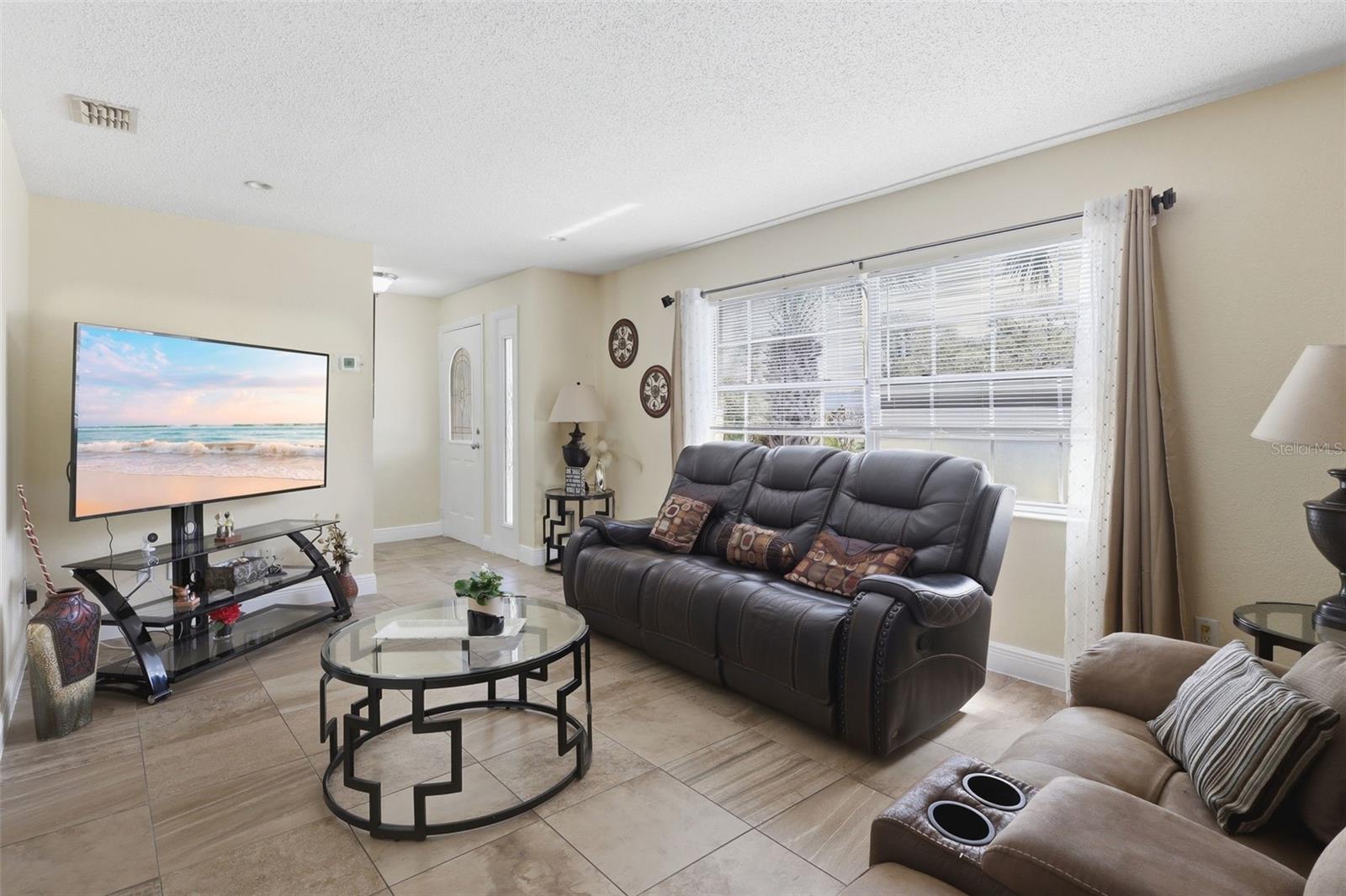 Image 4 of 51 For 2732 Hidden Cove Court