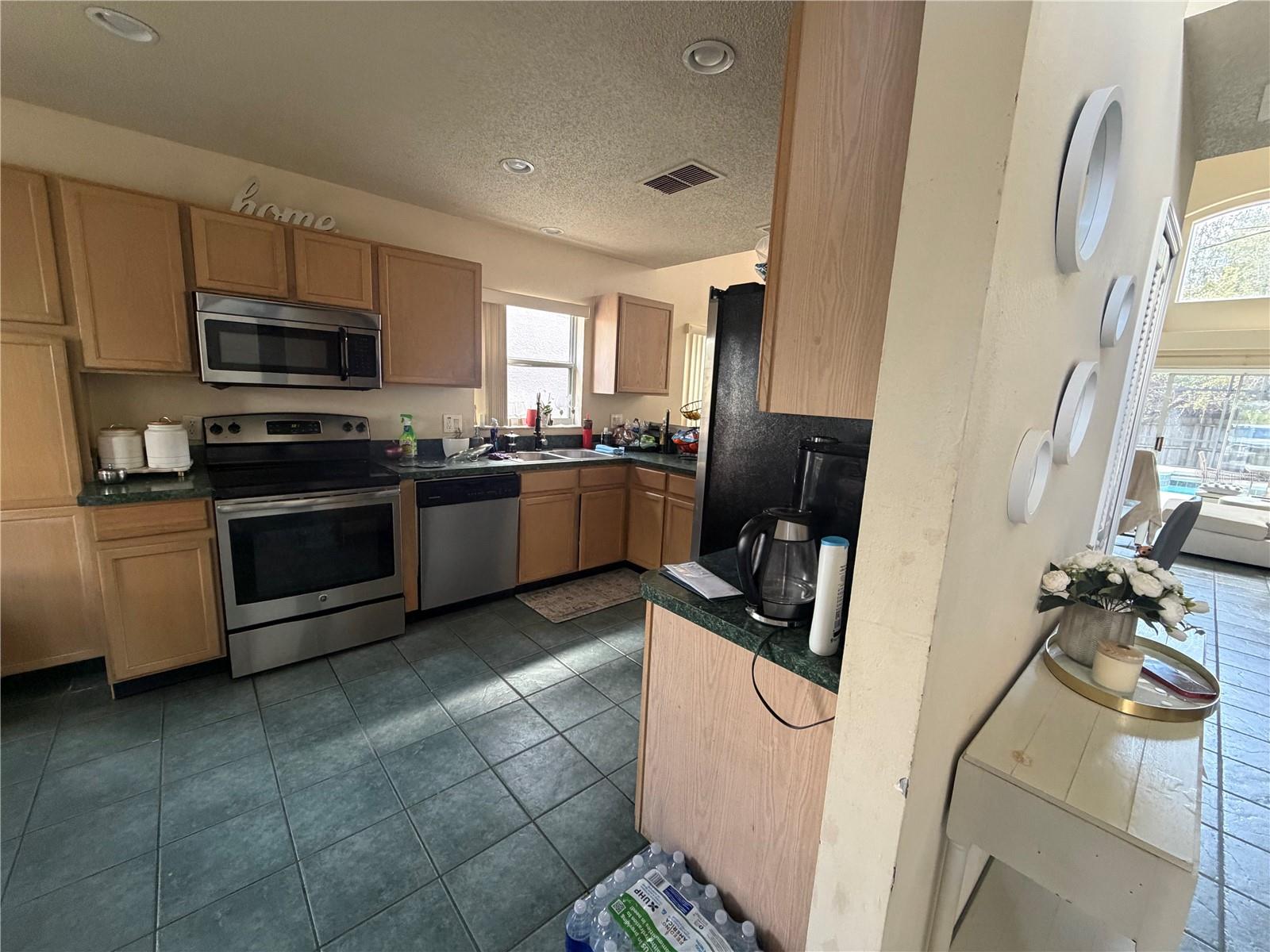 Image 7 of 46 For 13112 Meadowfield Drive