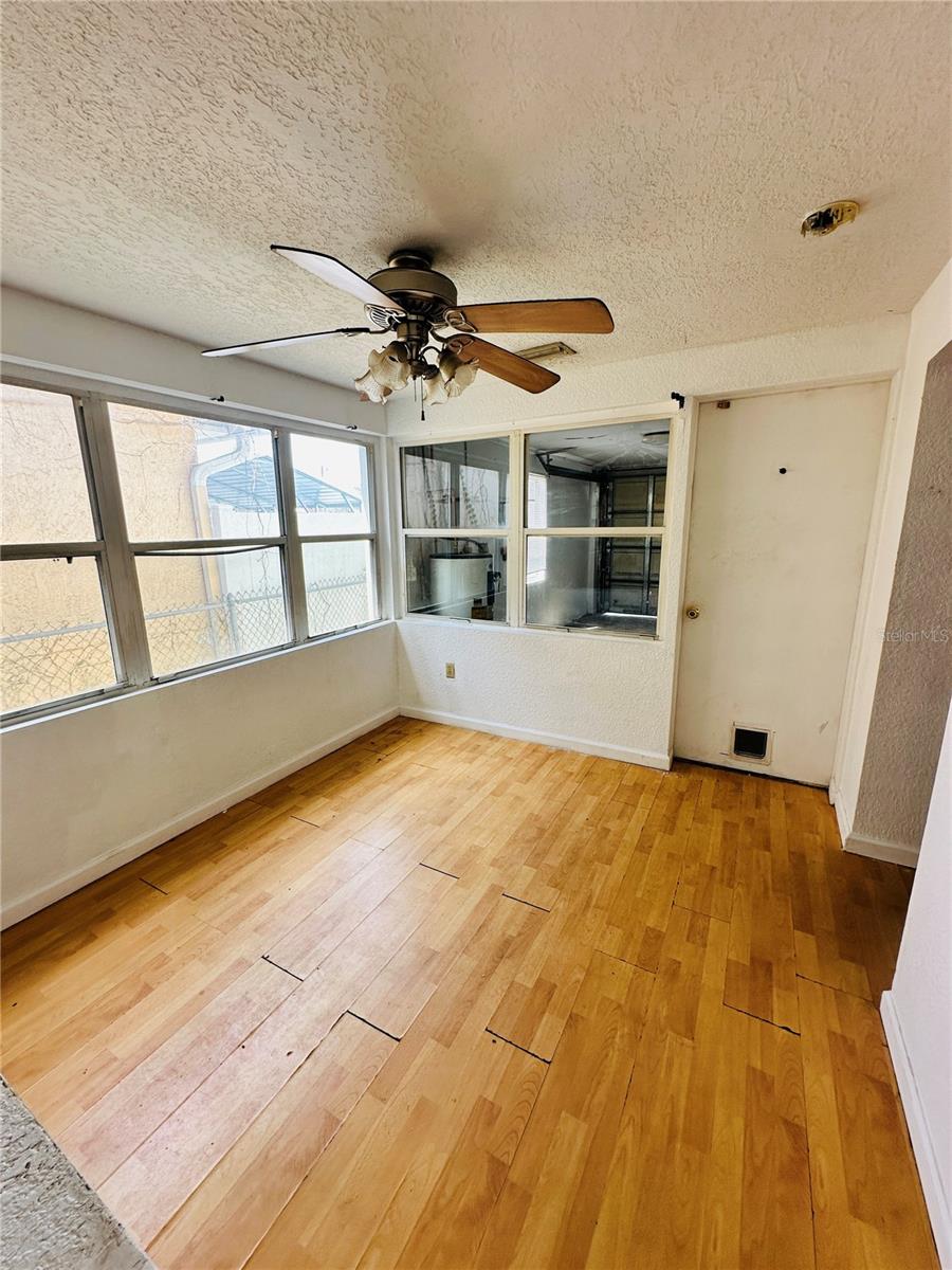 Image 12 of 14 For 118 Kensington Avenue