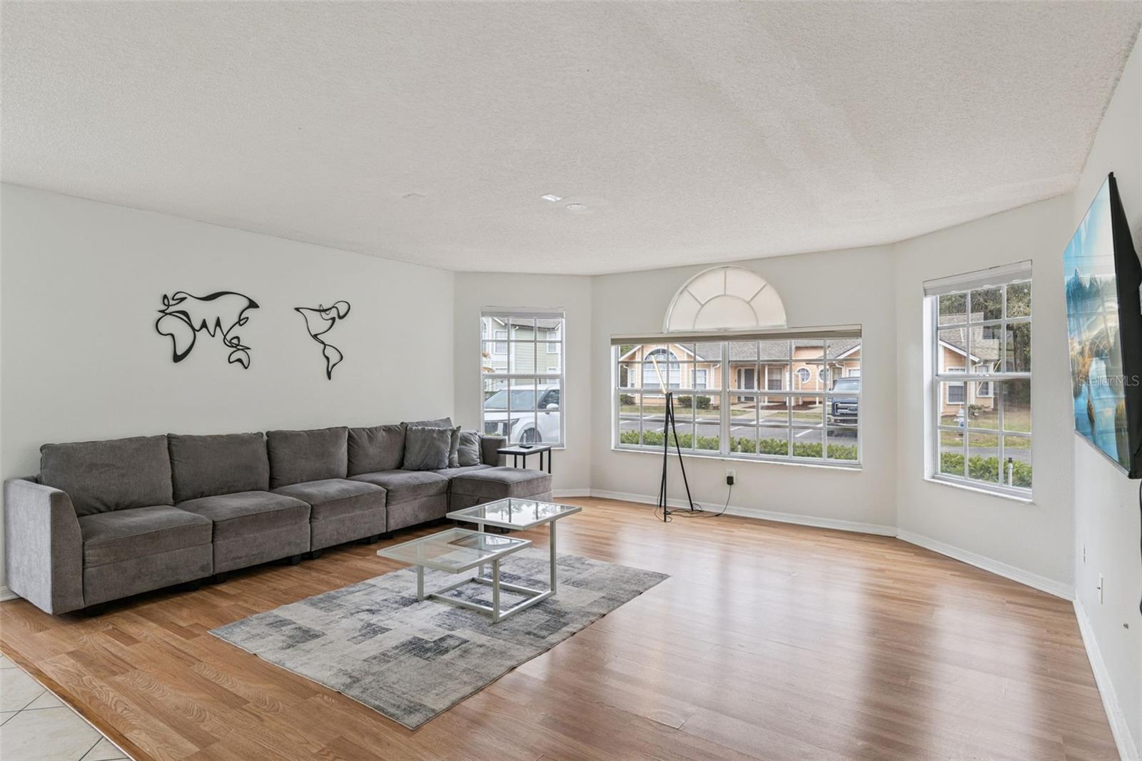 Image 4 of 23 For 2002 Royal Bay Boulevard 135