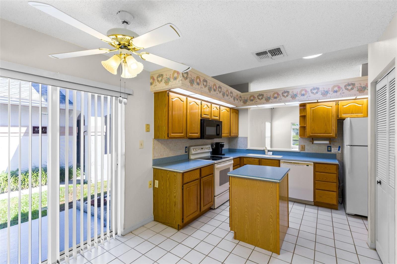 Image 11 of 43 For 5884 Parkview Point Drive