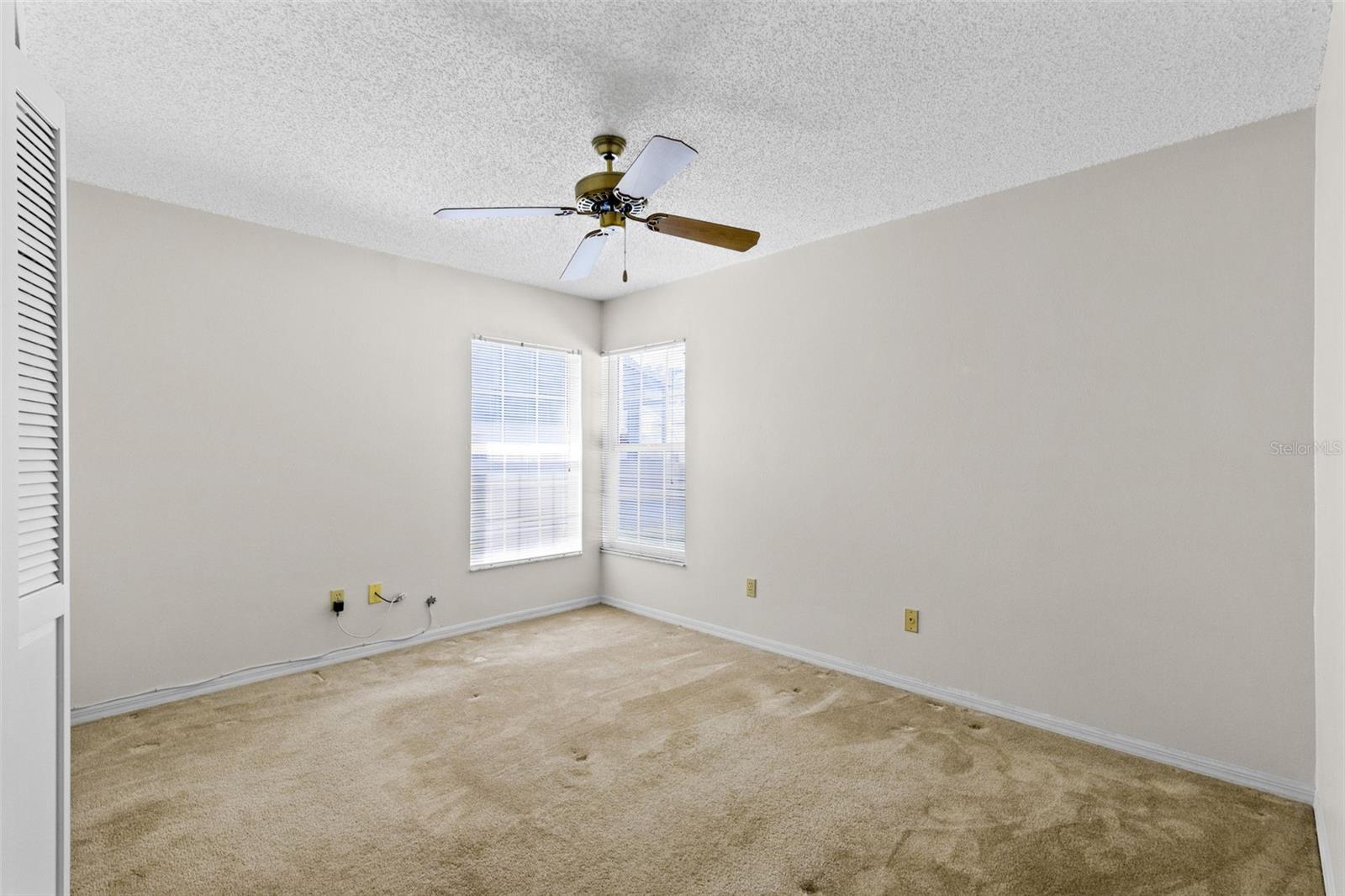 Image 32 of 43 For 5884 Parkview Point Drive