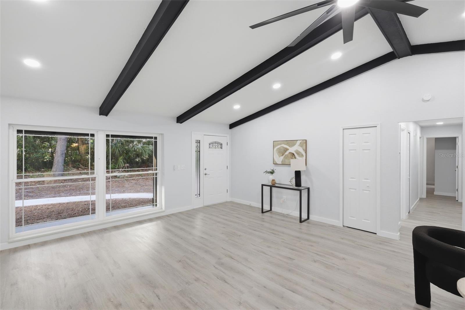 Image 11 of 44 For 300 Sweetwater Creek Drive