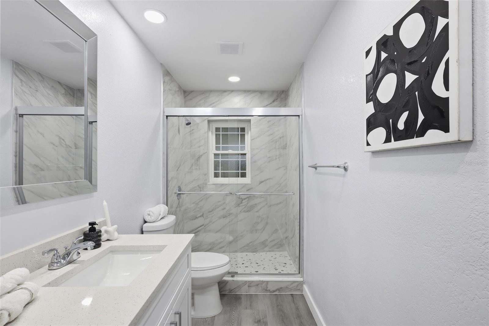 Image 21 of 44 For 300 Sweetwater Creek Drive