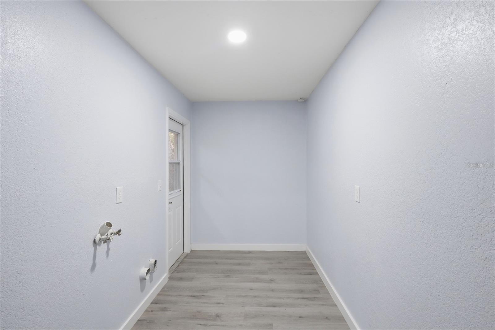 Image 26 of 44 For 300 Sweetwater Creek Drive