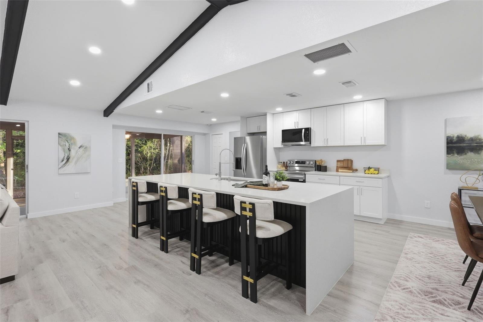 Image 5 of 44 For 300 Sweetwater Creek Drive