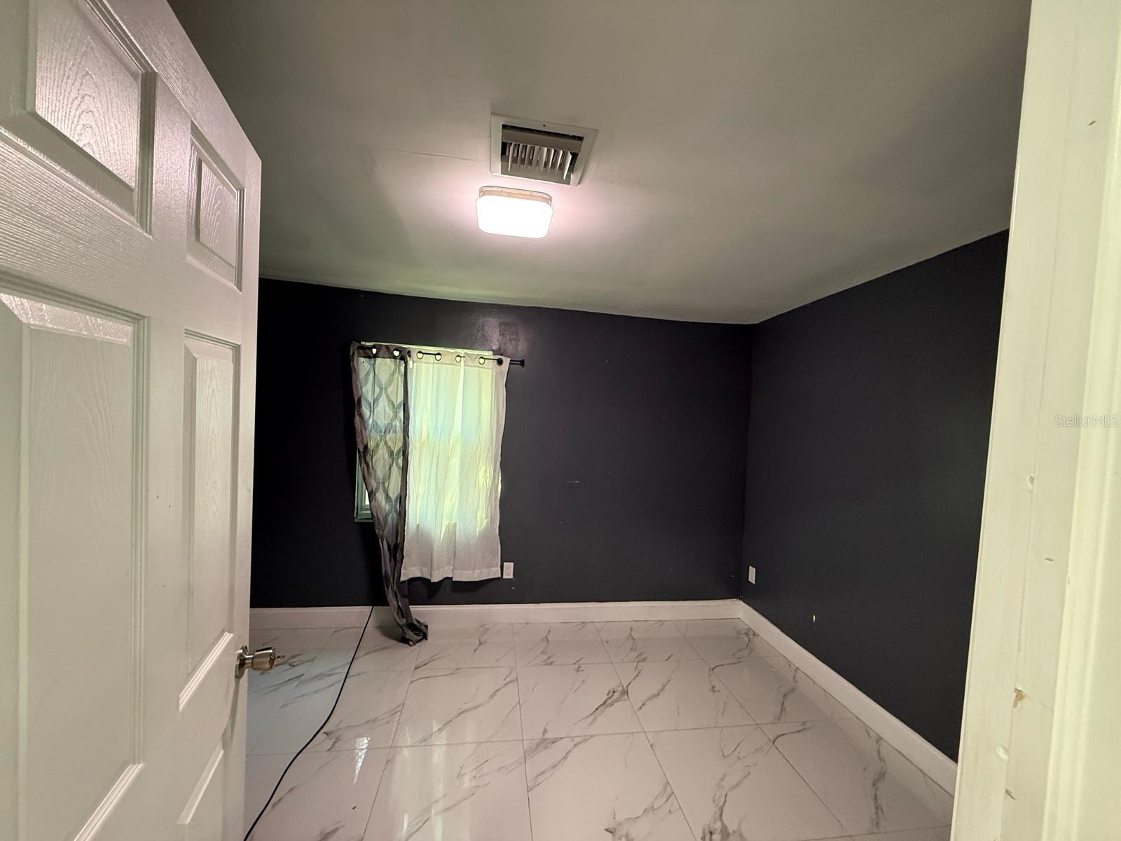 Image 24 of 36 For 414 Spring Avenue