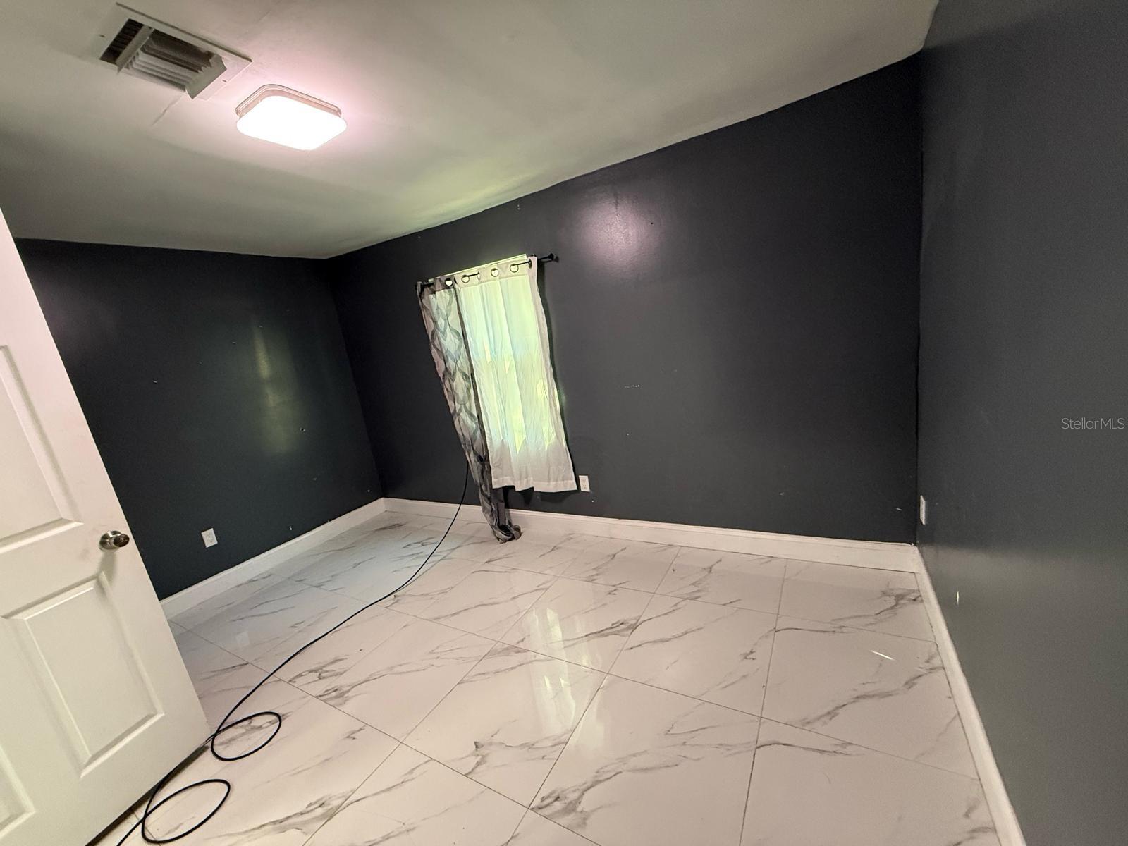 Image 25 of 36 For 414 Spring Avenue