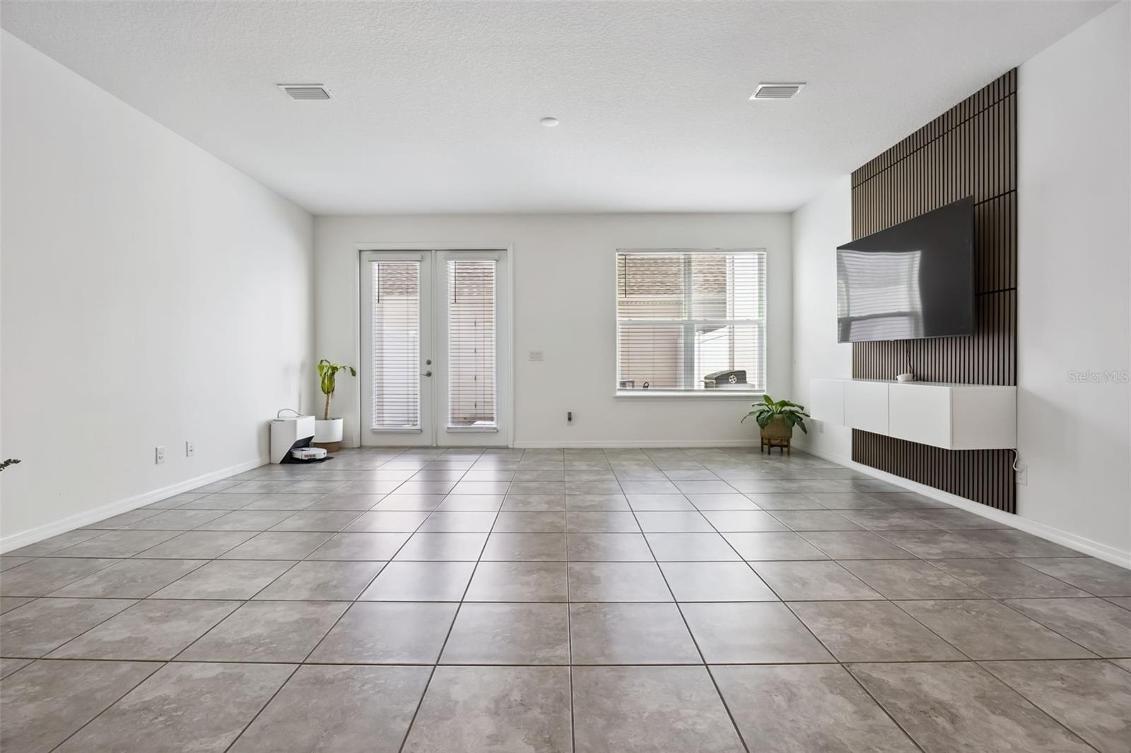 Image 4 of 25 For 11079 Hanlon Terrace Aly Alley