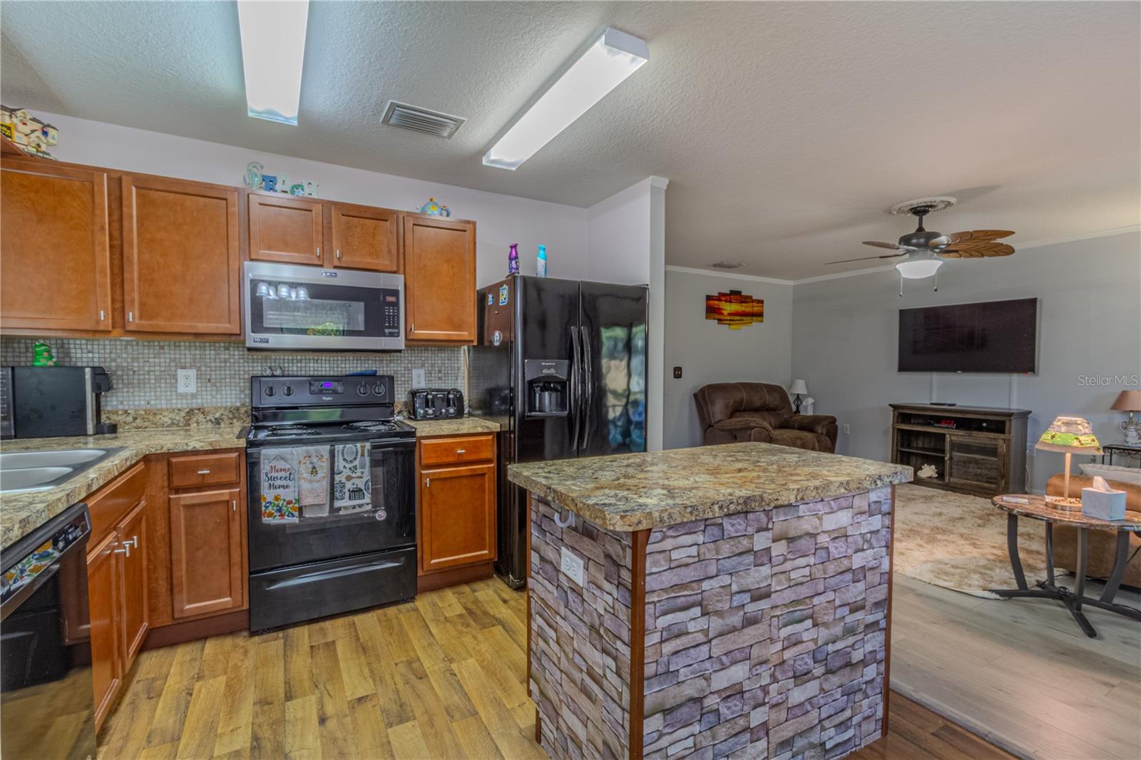 Image 7 of 22 For 3801 Arborvitae Way