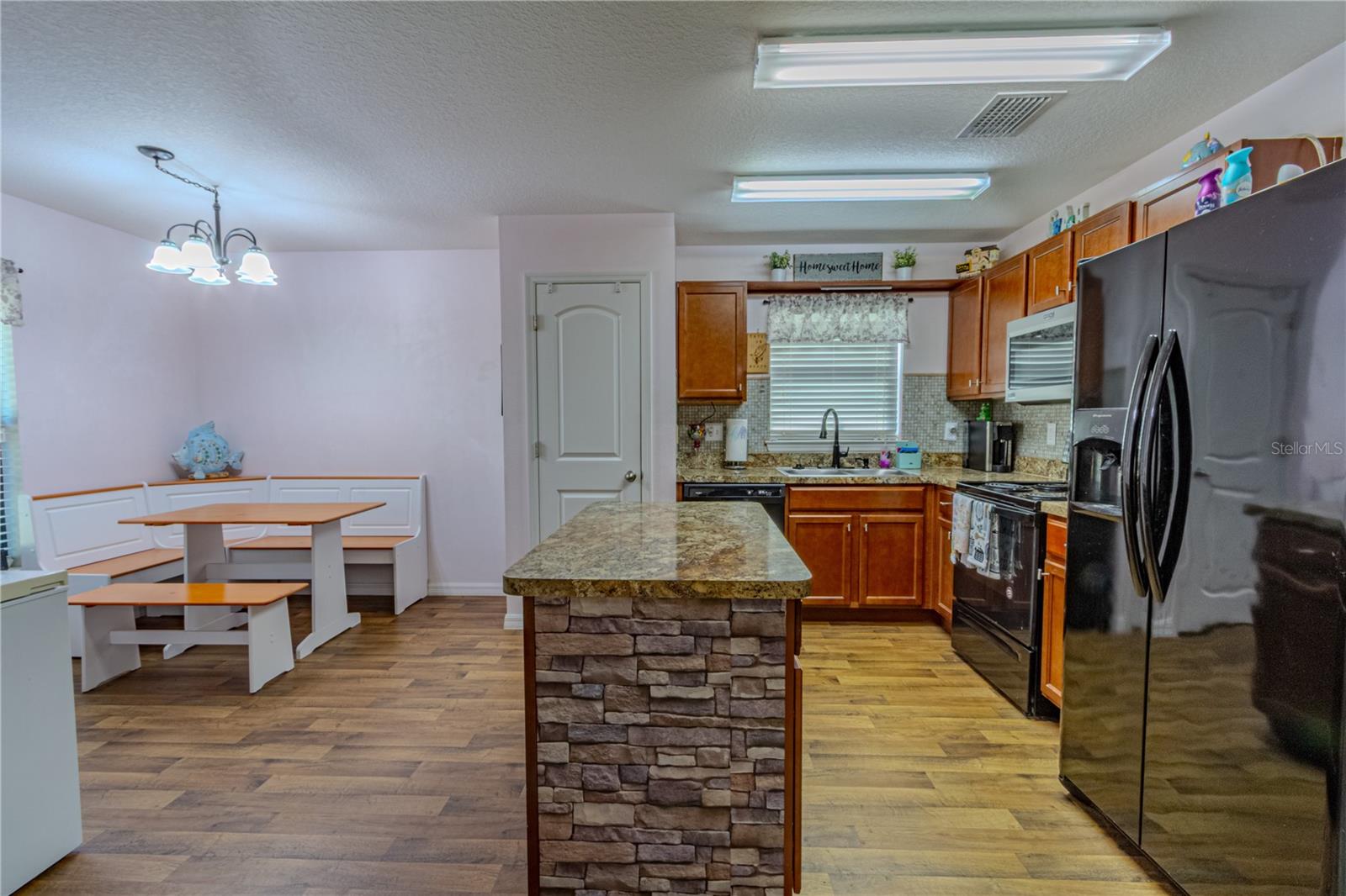 Image 9 of 22 For 3801 Arborvitae Way