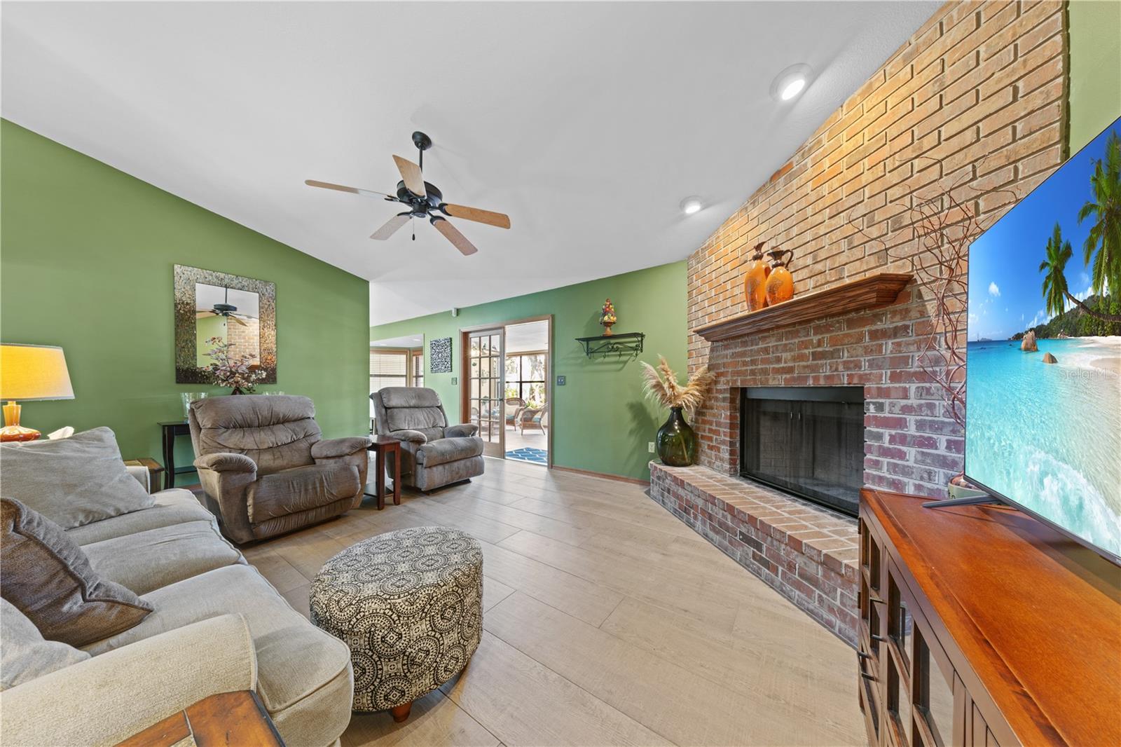 Image 10 of 42 For 529 Burnt Tree