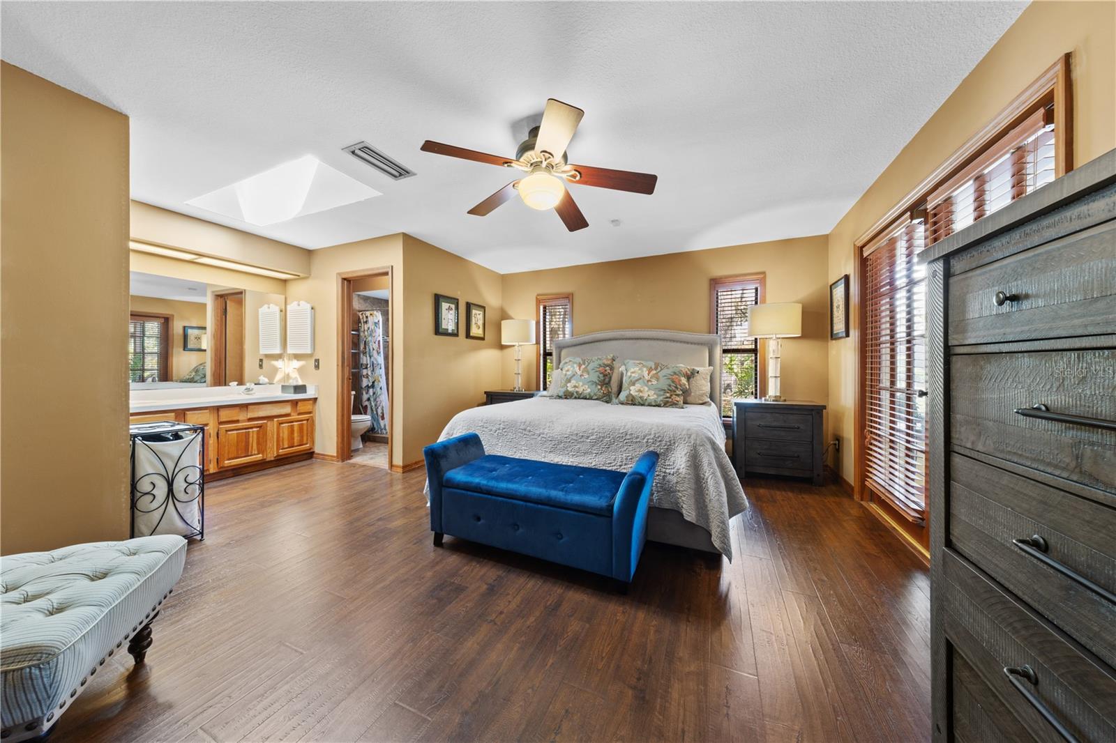 Image 18 of 42 For 529 Burnt Tree