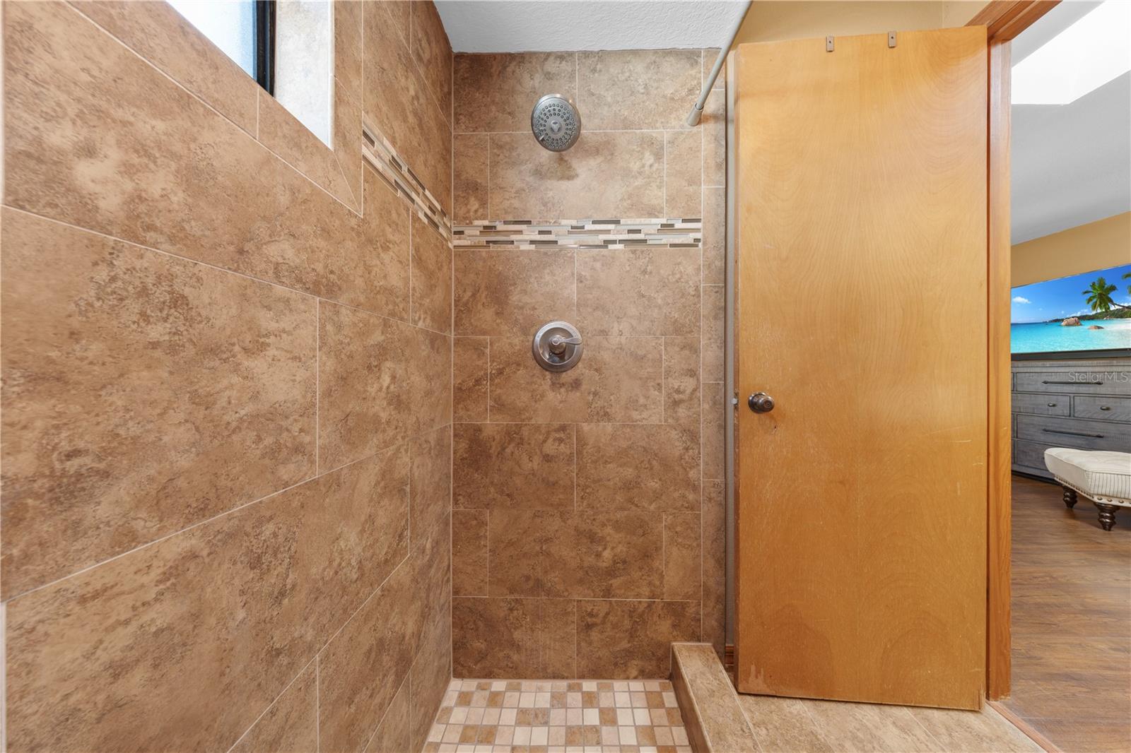 Image 23 of 42 For 529 Burnt Tree