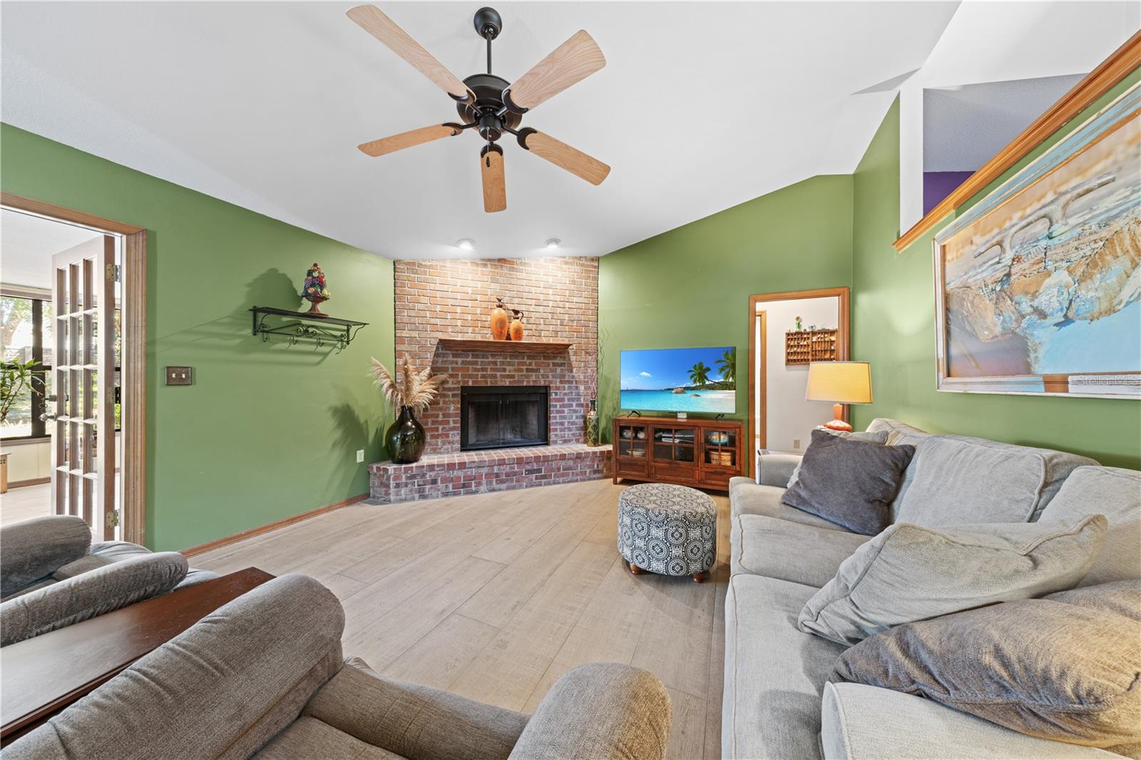 Image 4 of 42 For 529 Burnt Tree