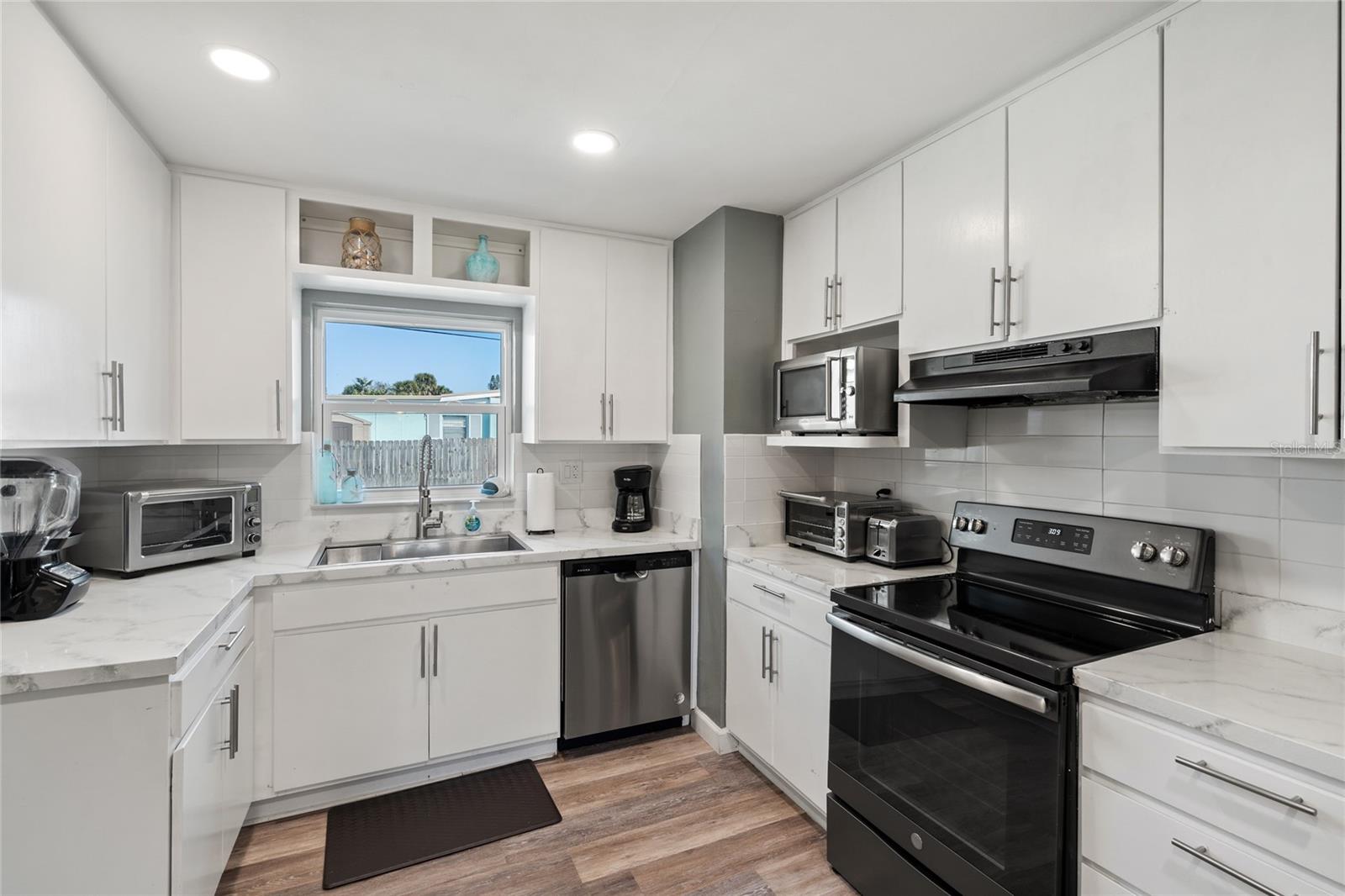 Image 14 of 45 For 601 Sea Gull Drive