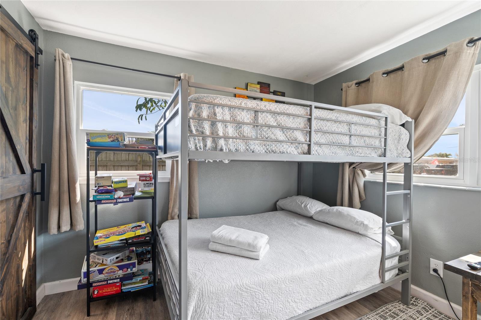 Image 33 of 45 For 601 Sea Gull Drive