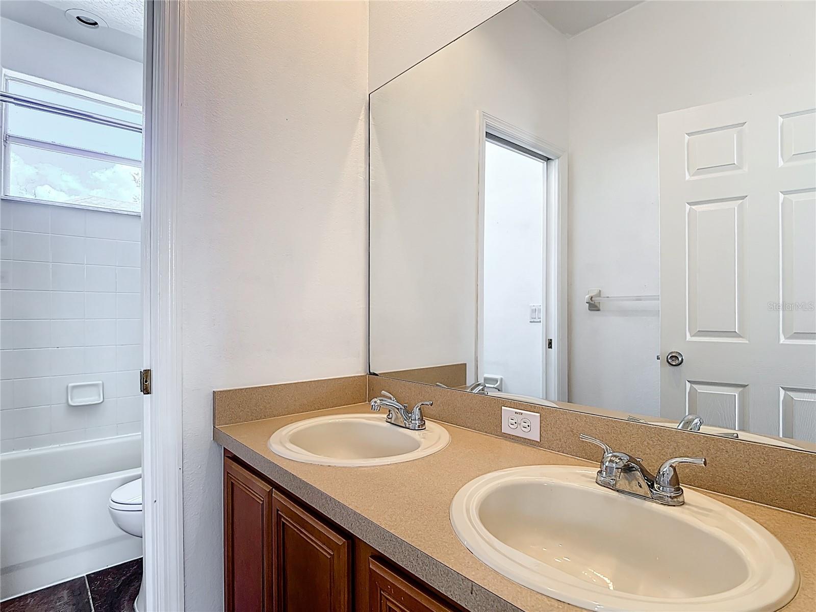 Image 35 of 57 For 2808 Eagle Claw Court