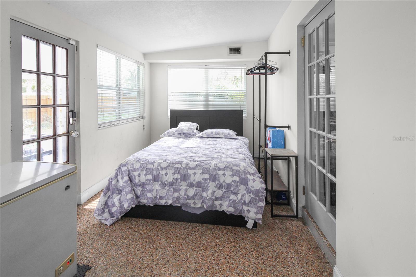 Image 7 of 19 For 762 Temple Avenue