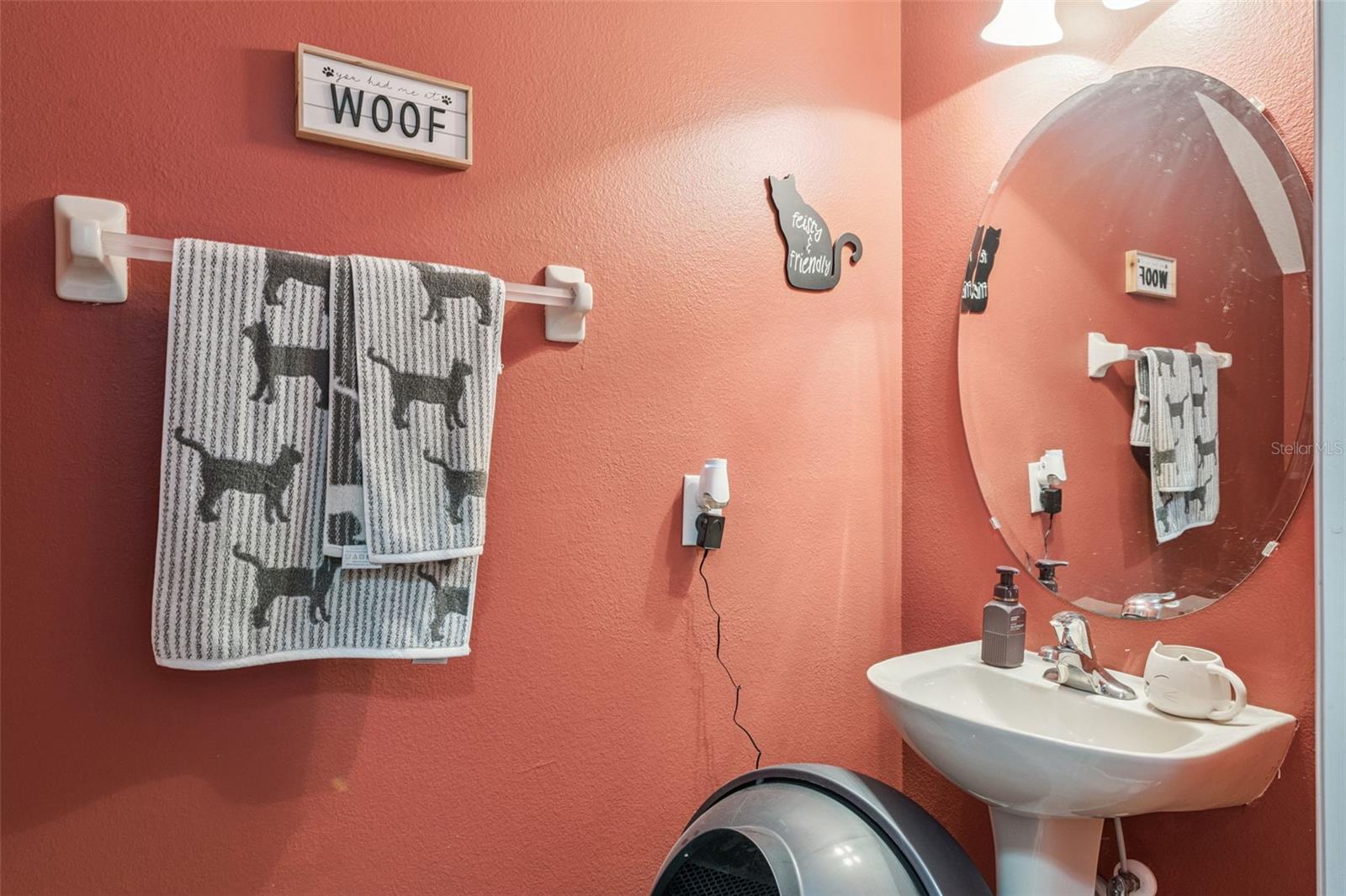 Image 11 of 19 For 16583 Cedar Crest Drive