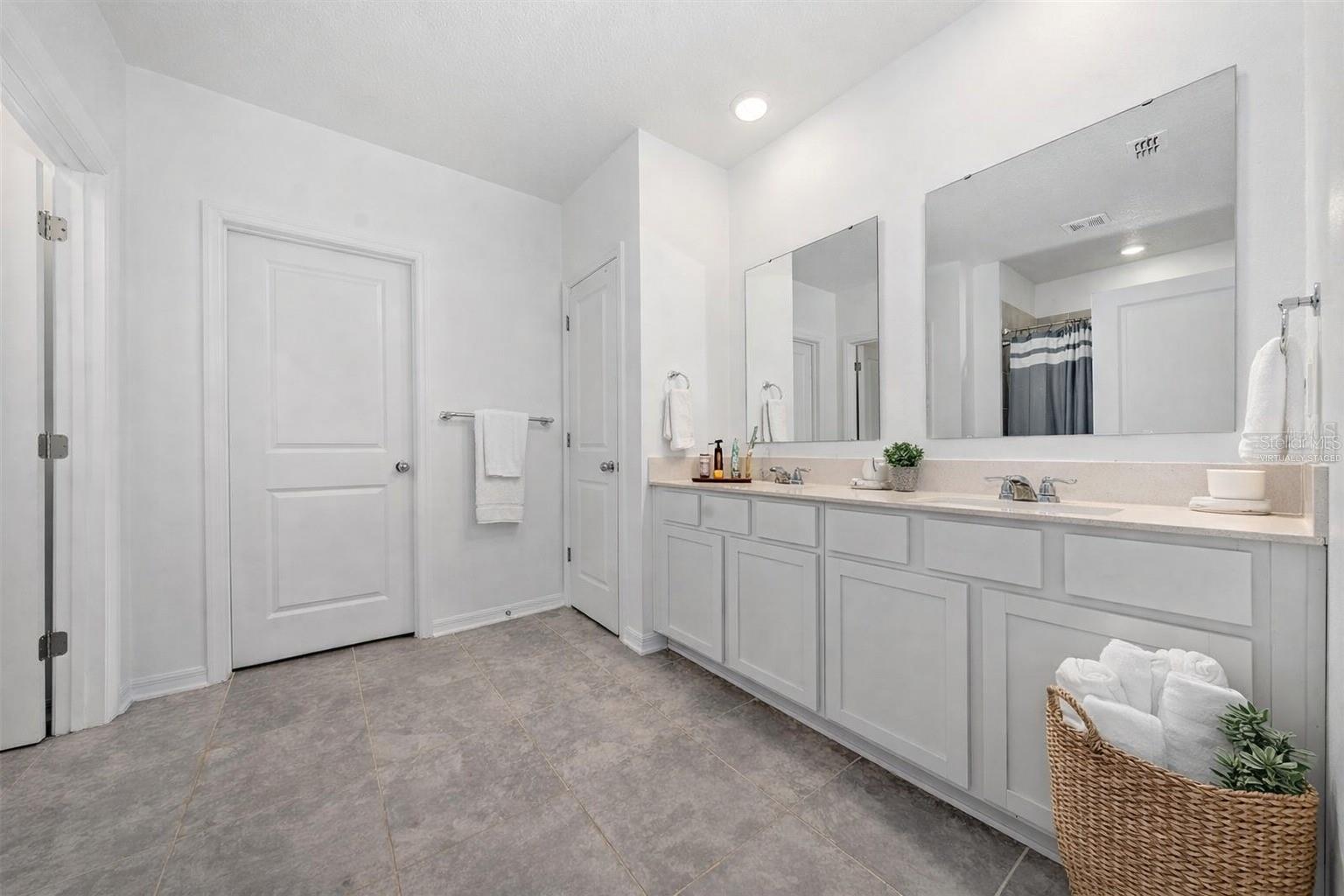 Image 7 of 13 For 3977 Willowbrook Drive