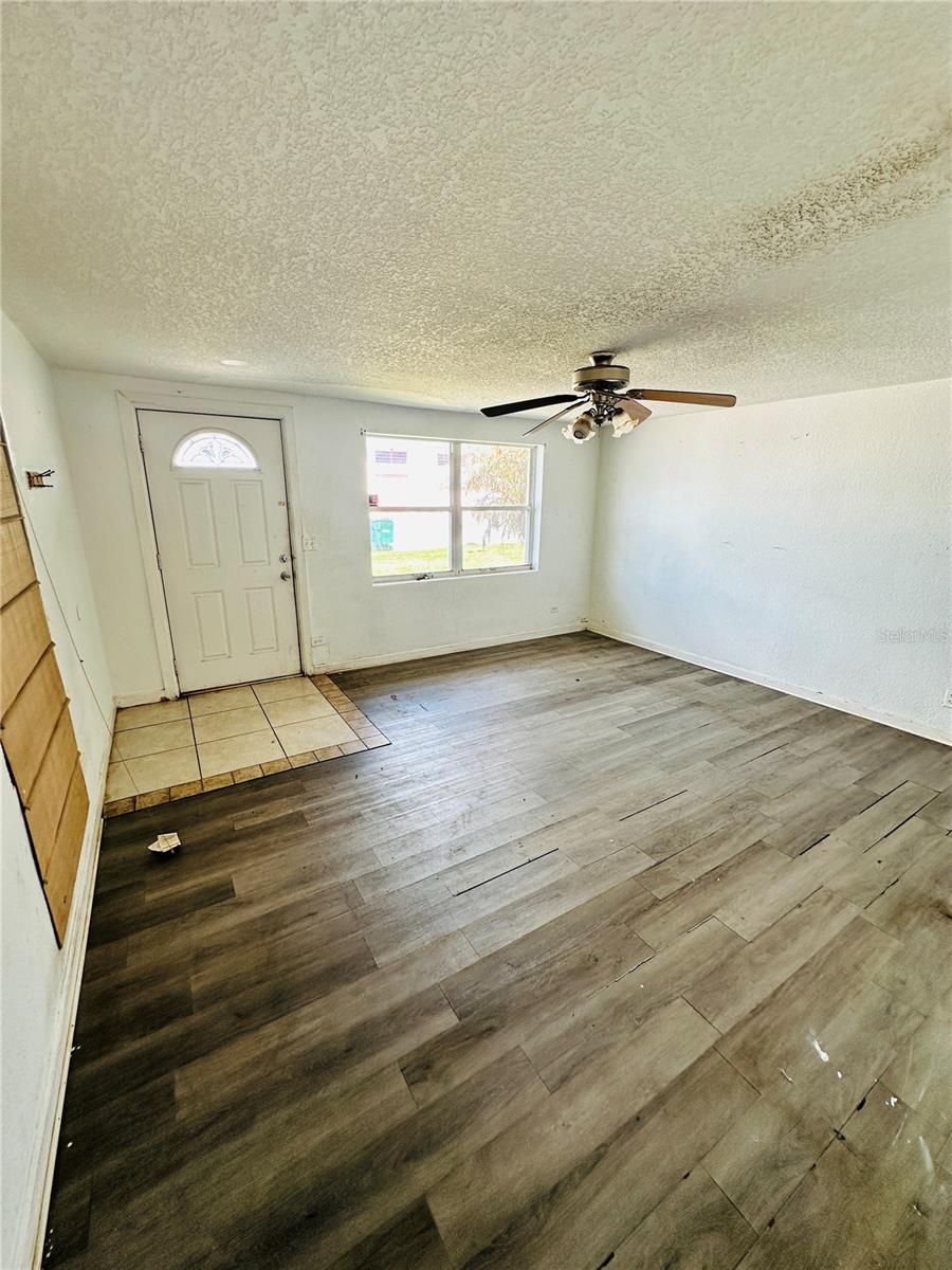 Image 5 of 17 For 118 Kensington Avenue