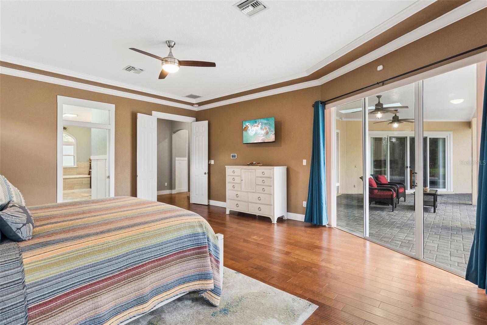 Image 27 of 53 For 554 Eagles Crossing Place