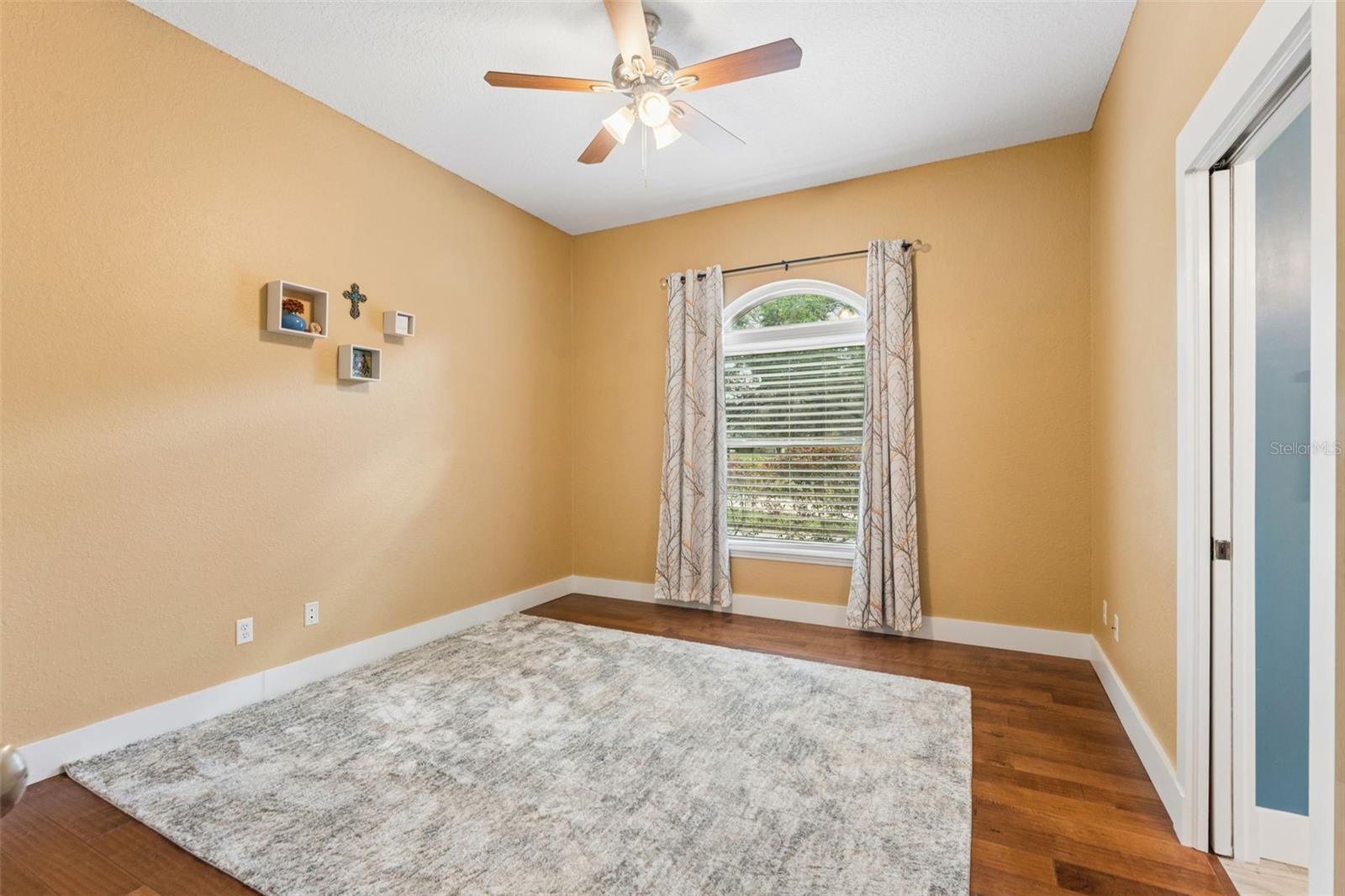 Image 33 of 53 For 554 Eagles Crossing Place