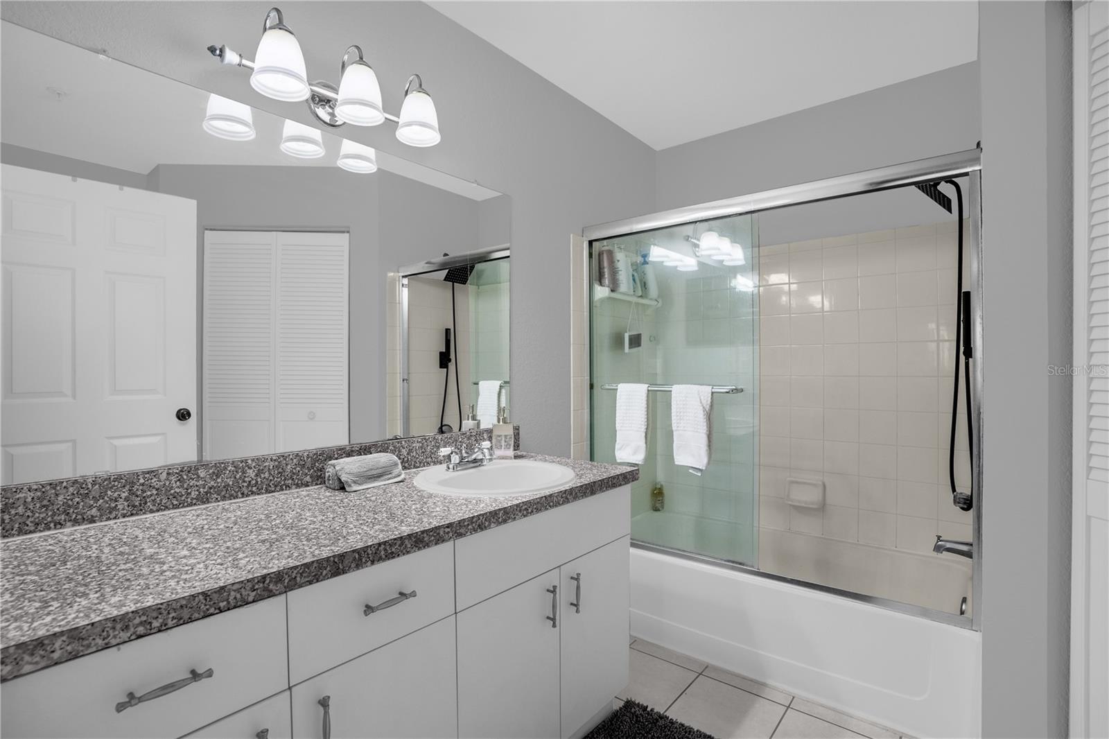 Image 21 of 26 For 6324 Raleigh Street 712