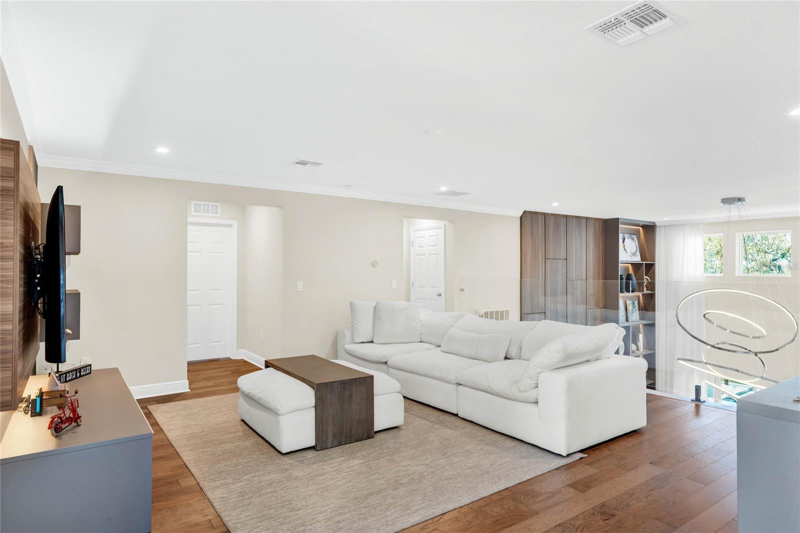 Image 11 of 38 For 16887 Wingspread Loop