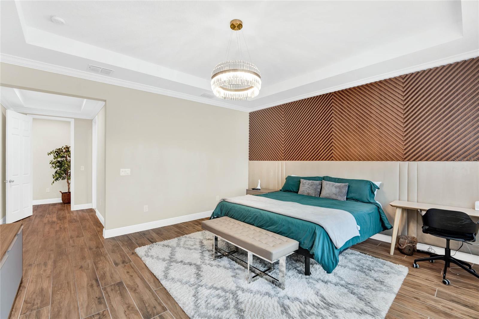 Image 19 of 38 For 16887 Wingspread Loop