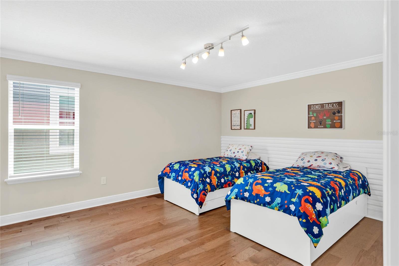 Image 27 of 38 For 16887 Wingspread Loop