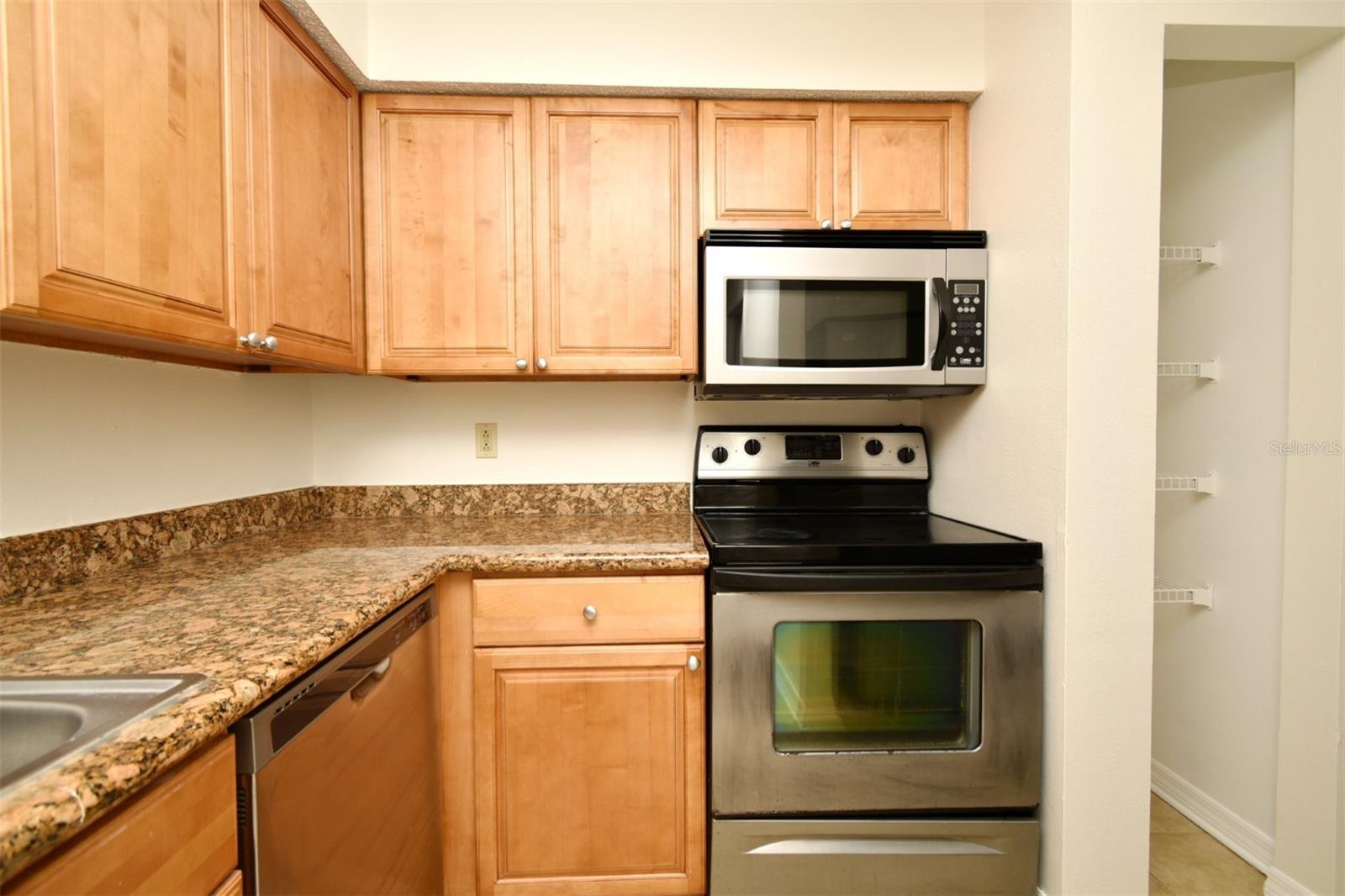 Image 18 of 32 For 216 Afton Square 206