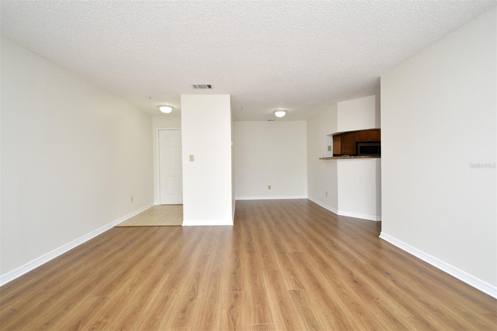 Image 25 of 32 For 216 Afton Square 206