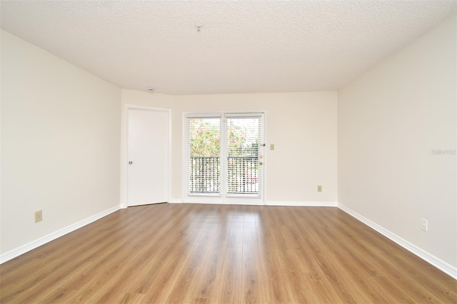 Image 28 of 32 For 216 Afton Square 206