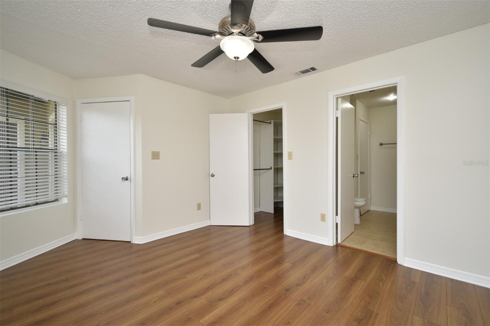 Image 9 of 32 For 216 Afton Square 206