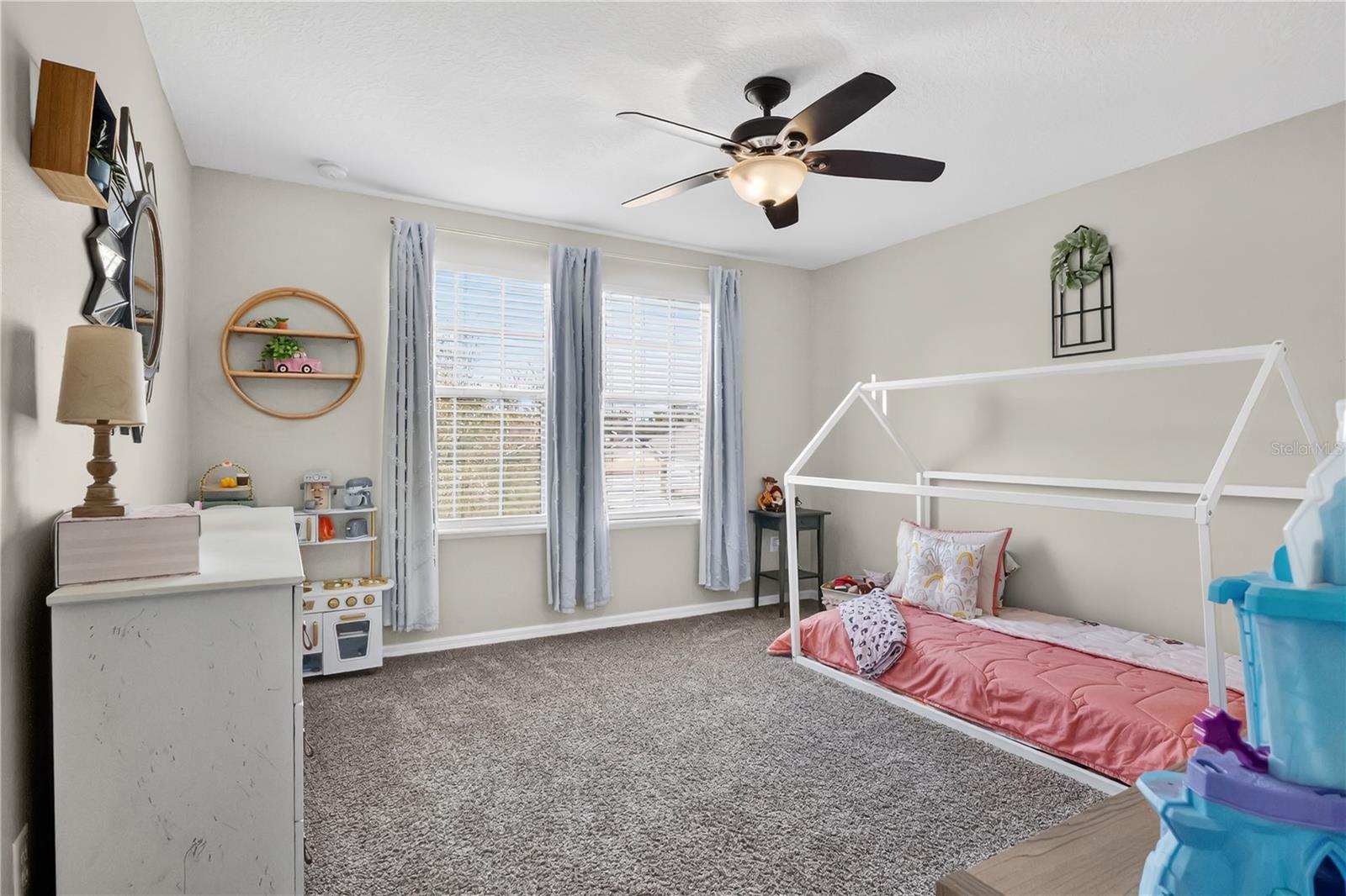 Image 19 of 24 For 5596 Sycamore Canyon Drive