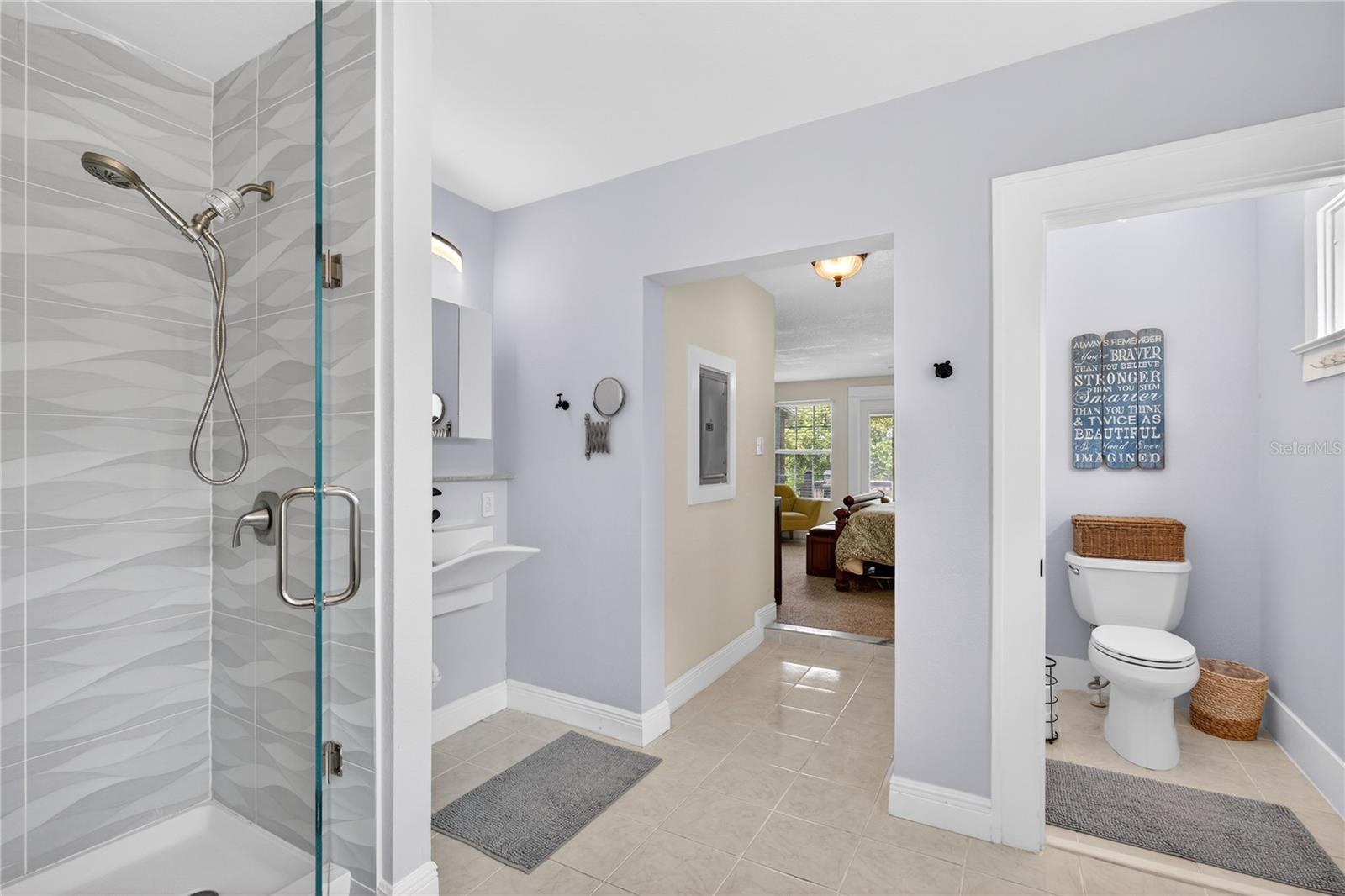 Image 16 of 44 For 809 Poinsettia Drive