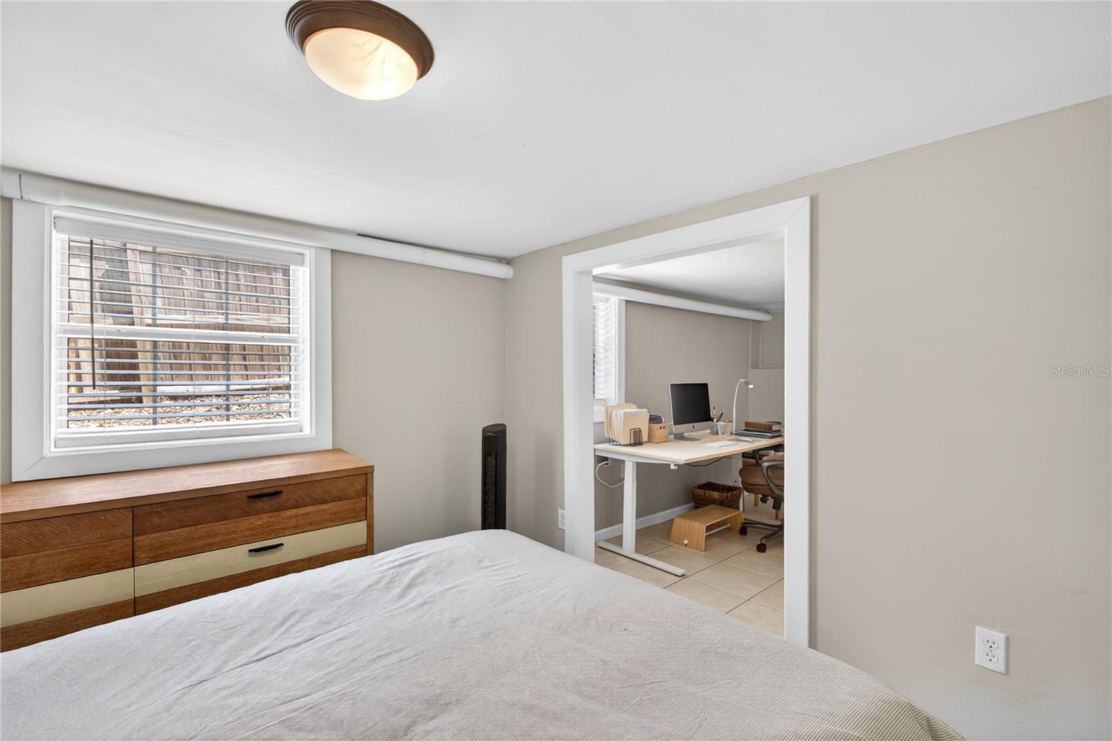 Image 23 of 44 For 809 Poinsettia Drive