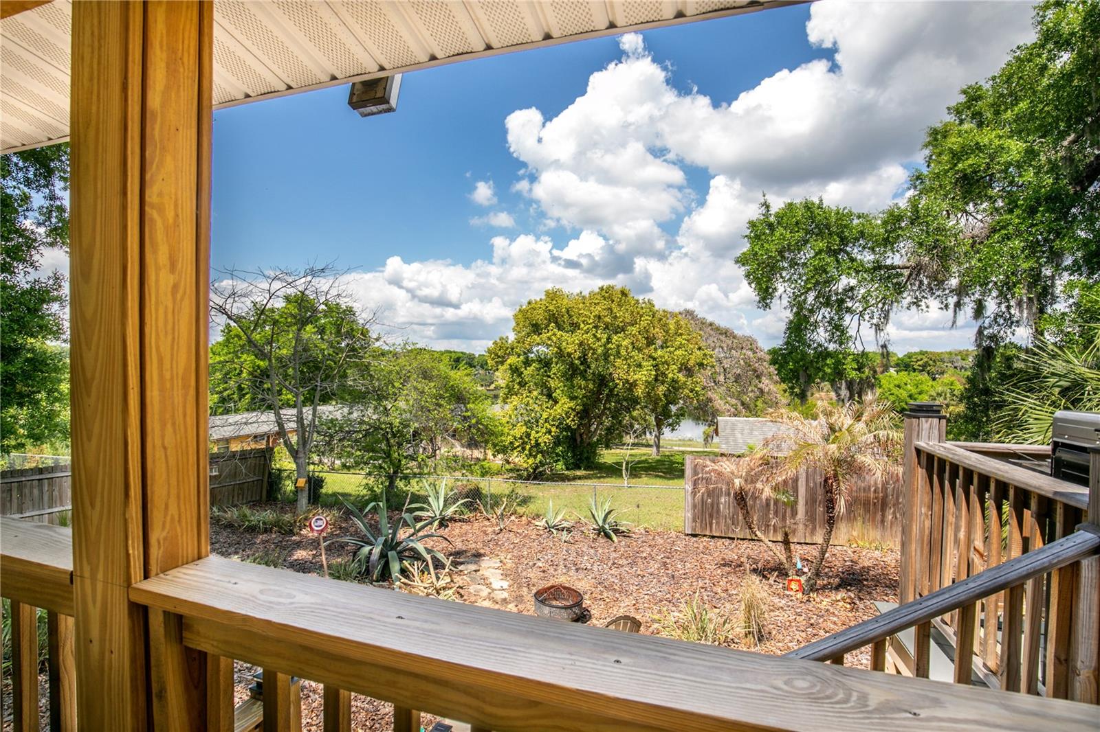 Image 26 of 44 For 809 Poinsettia Drive