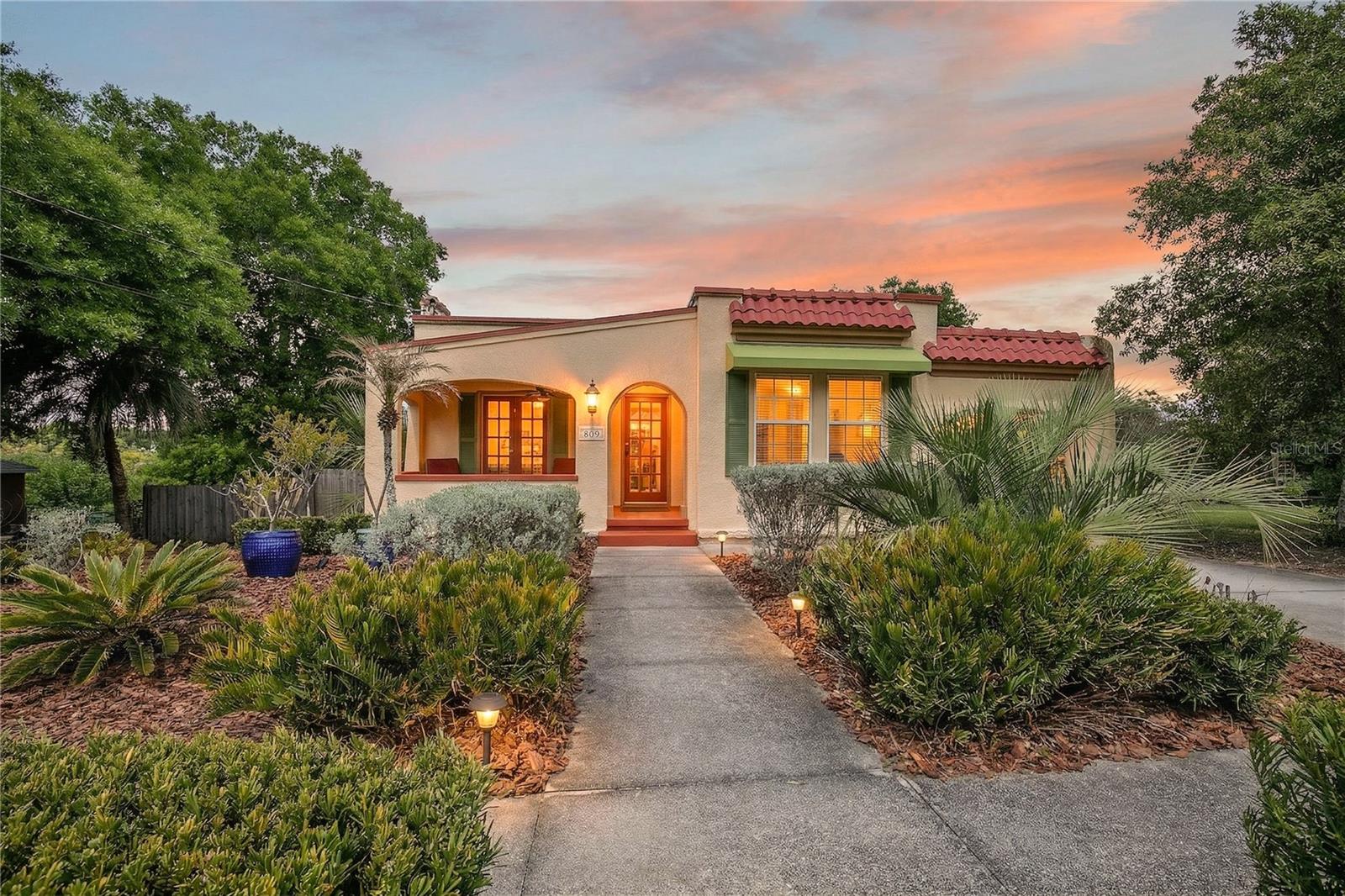 Image 3 of 44 For 809 Poinsettia Drive