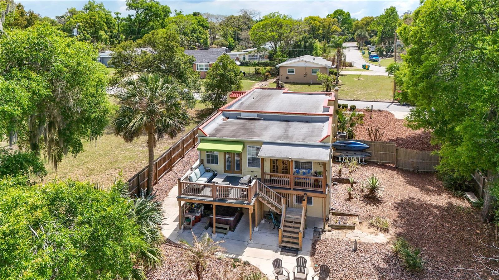 Image 32 of 44 For 809 Poinsettia Drive