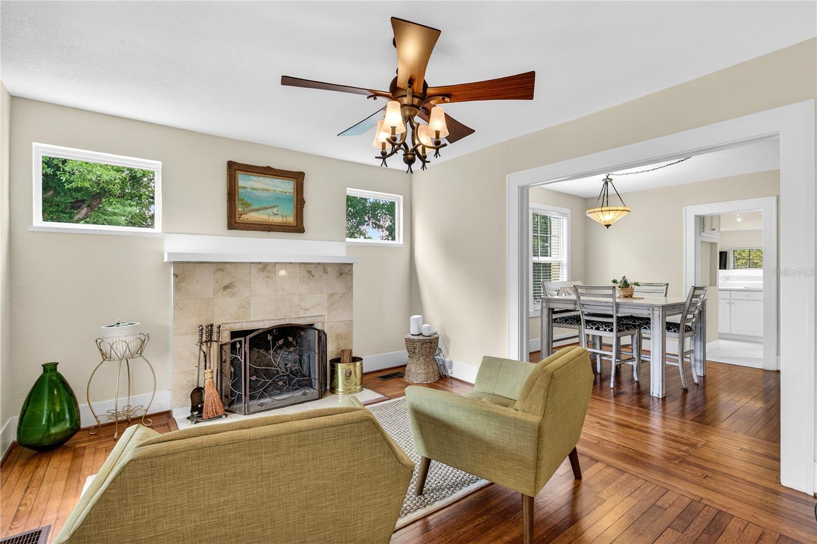 Image 6 of 44 For 809 Poinsettia Drive