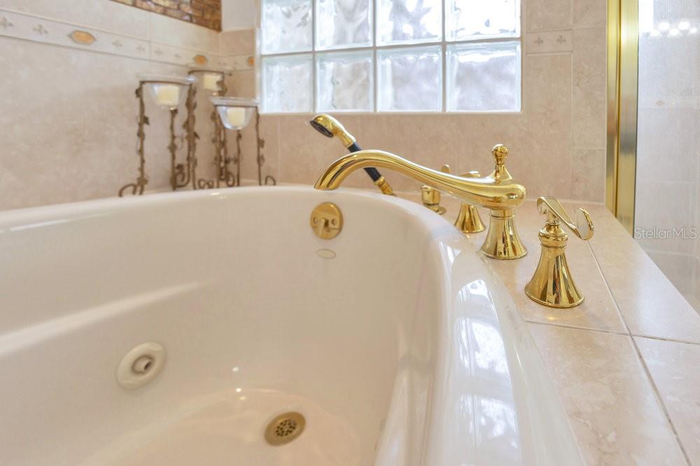 Image 21 of 53 For 283 Lakay Place