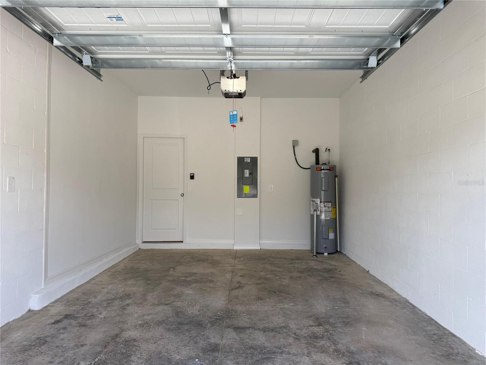 Image 5 of 33 For 9869 Feaster Drive